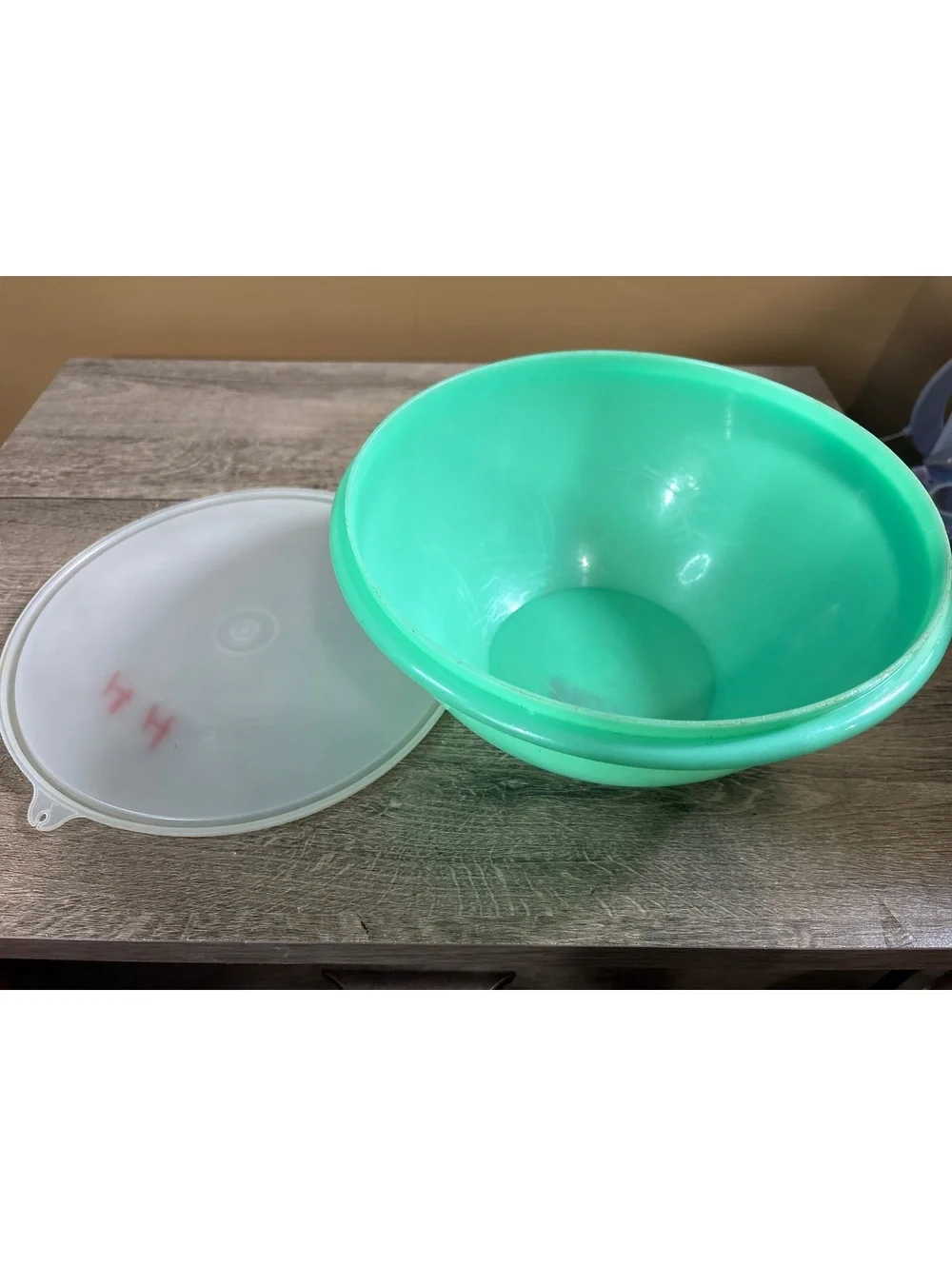 Vintage Tupperware Wonderlier Bowl with Lid - Aqua Green